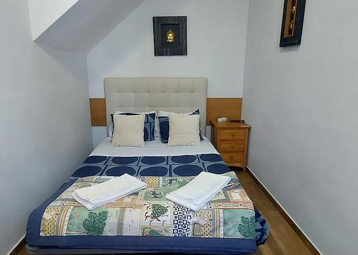 Downtown 招待所 *