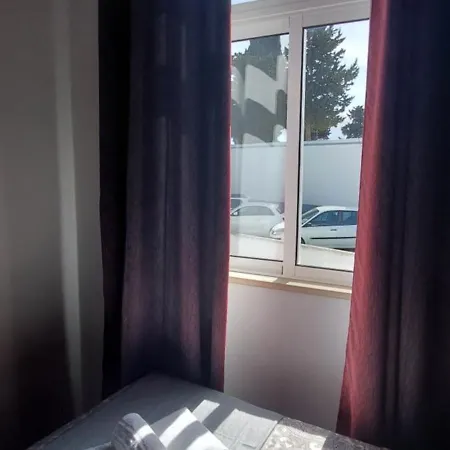 Downtown Guest house *