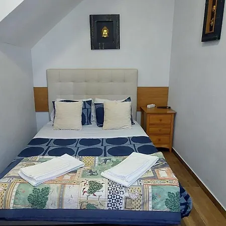 Downtown Guest house *