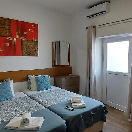 Downtown Πανσιόν